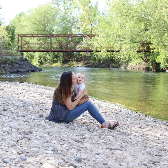 Meet the Posher - Picture 4 of 7